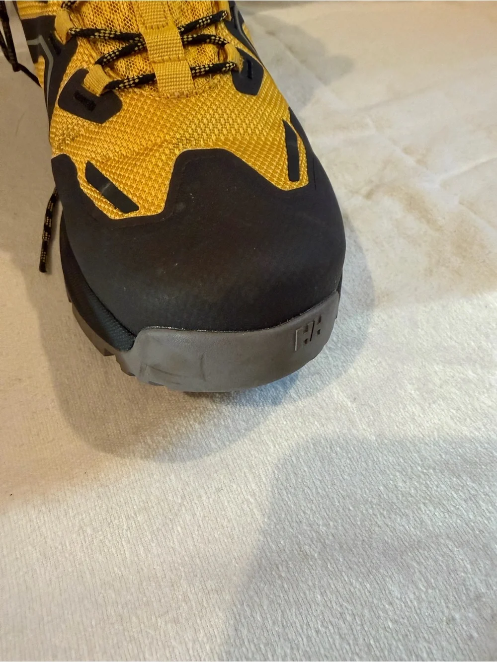 Helly Hansen Cascade - Discontinued Color - Men’s Size 11
